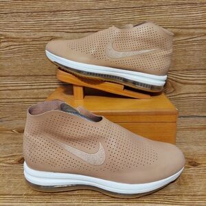 Rare Nike Zoom Modairna 2016/17 nude tan women’s sz  9